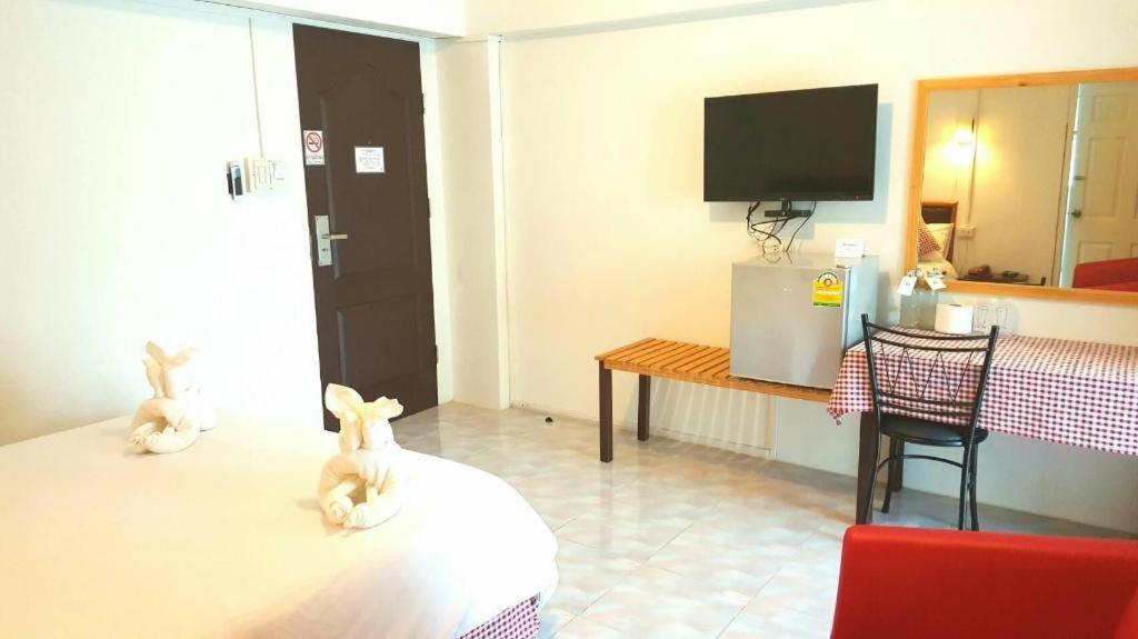 Hotel De Ratt Phuket Patong Ngoại thất bức ảnh